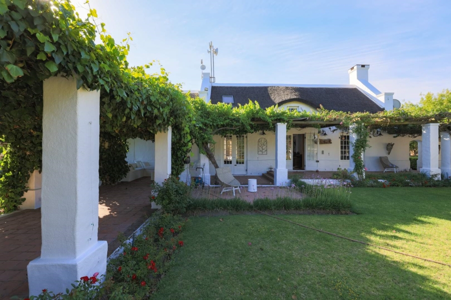 6 Bedroom Property for Sale in Klein Parys Western Cape